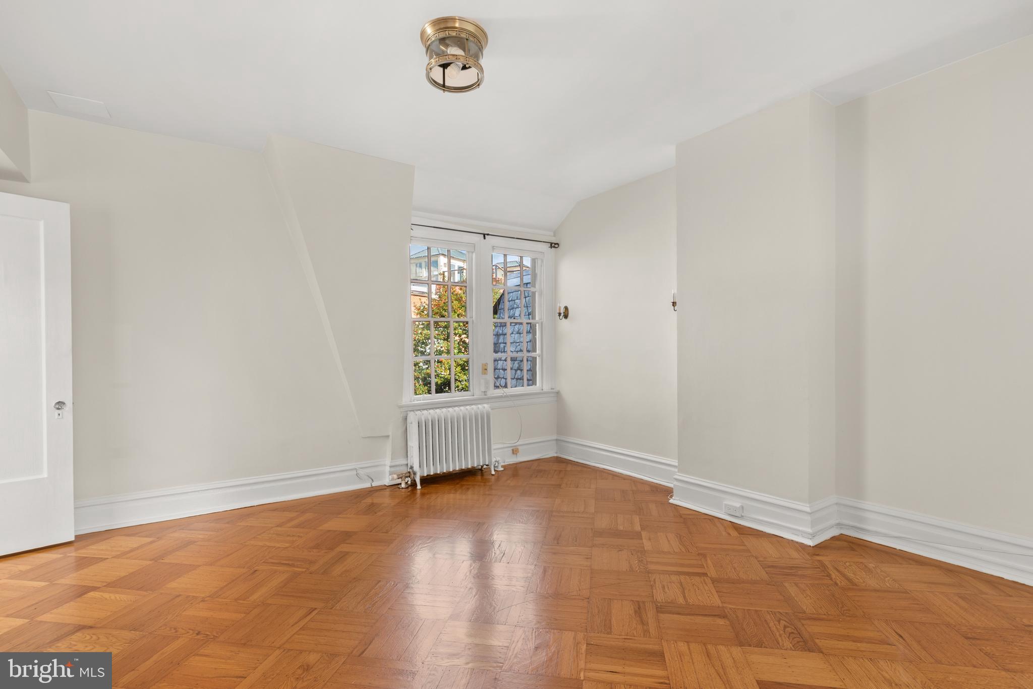 2127 Bancroft Place Northwest Washington, DC 20008 - Photo 24 of 26 Bedroom #4