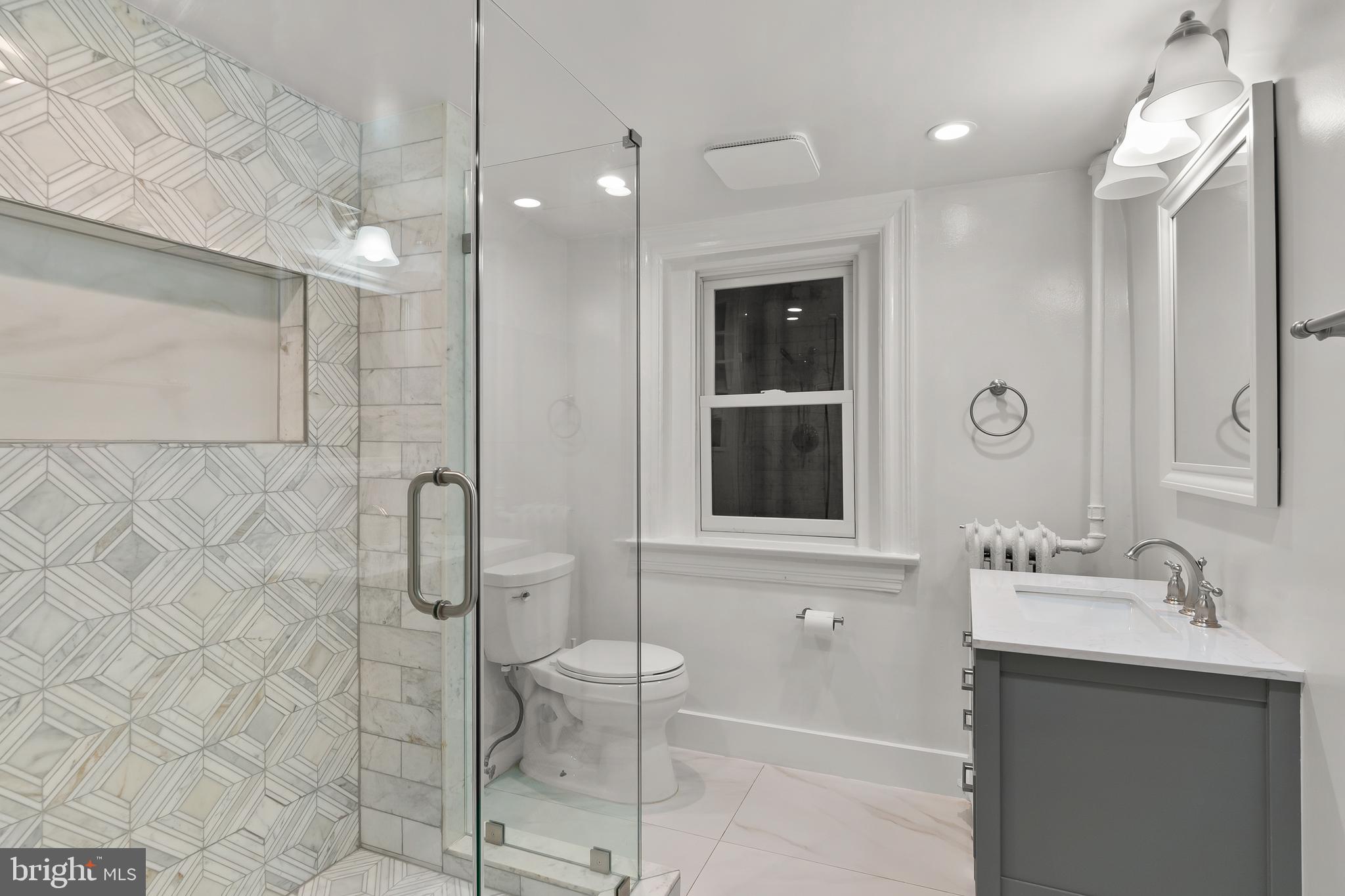 2127 Bancroft Place Northwest Washington, DC 20008 - Photo 7 of 26 First Level Full Bathroom
