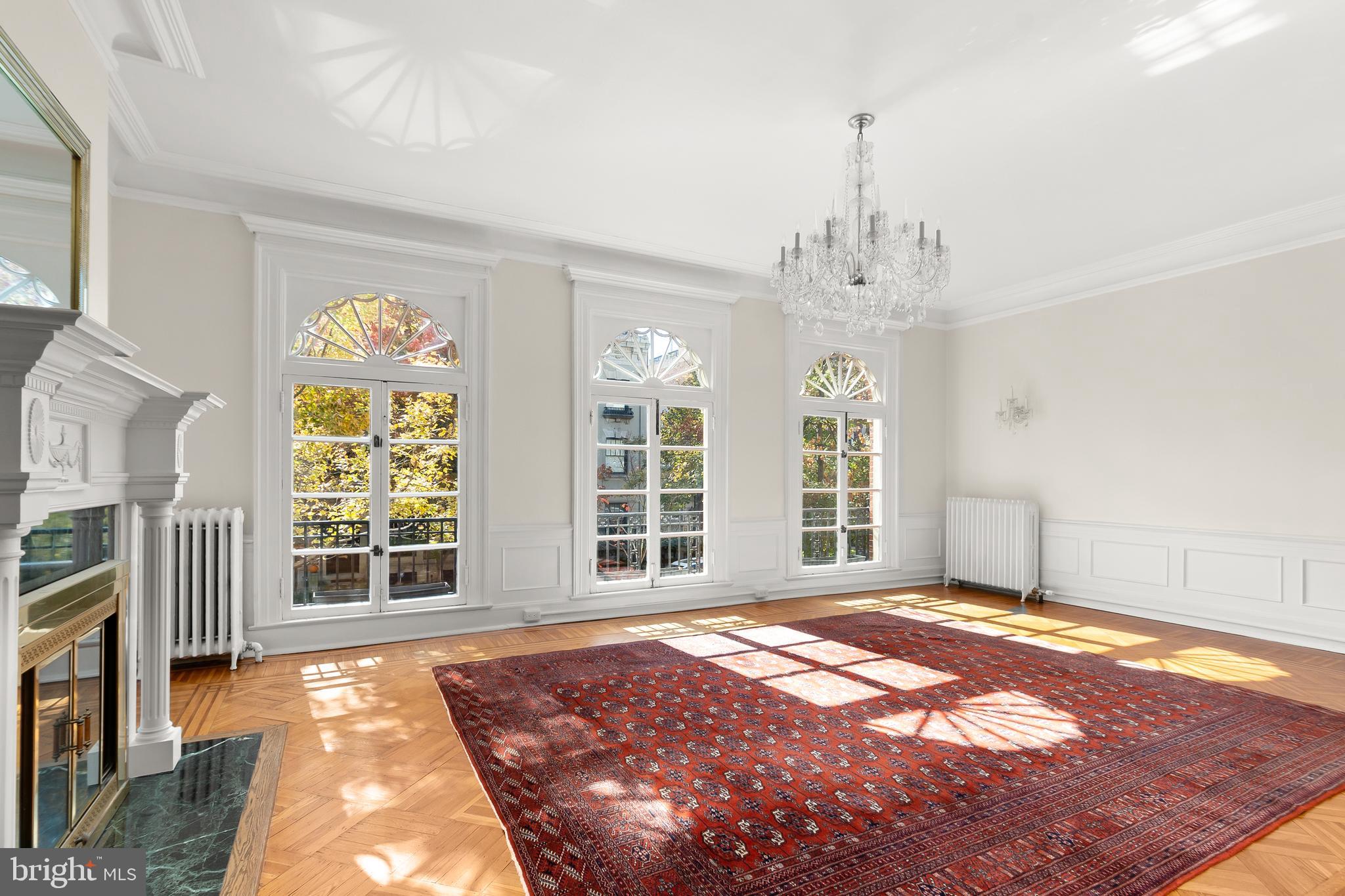 2127 Bancroft Place Northwest Washington, DC 20008 - Photo 10 of 26 Main Level Living Room