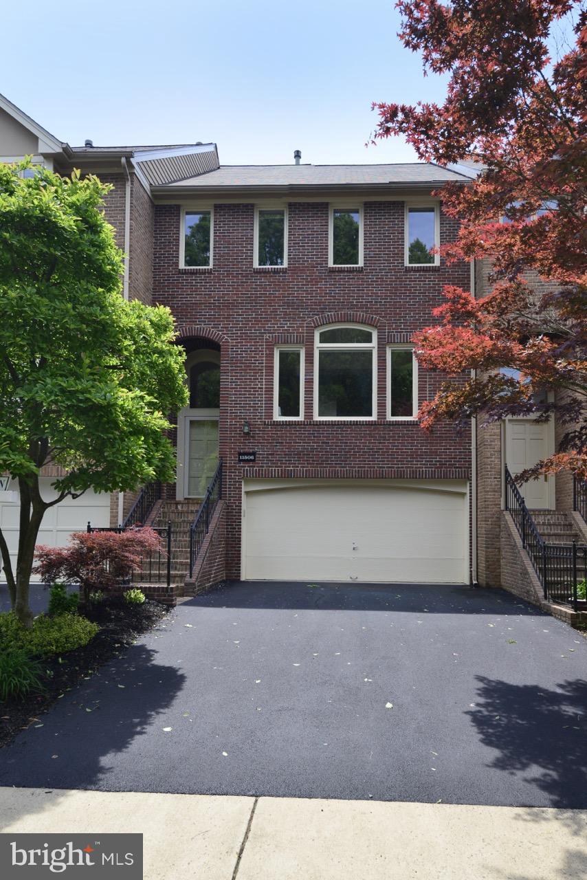 11506 Hemingway Drive Reston, VA 20194 - Photo 2 of 30 Welcome home to 11506 Hemingway Drive