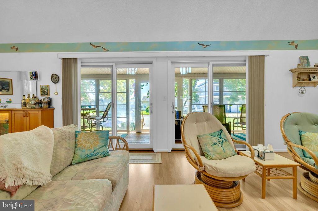 614 South Surf Road Ocean City, MD 21842 - Photo 11 of 58 LIVING ROOM