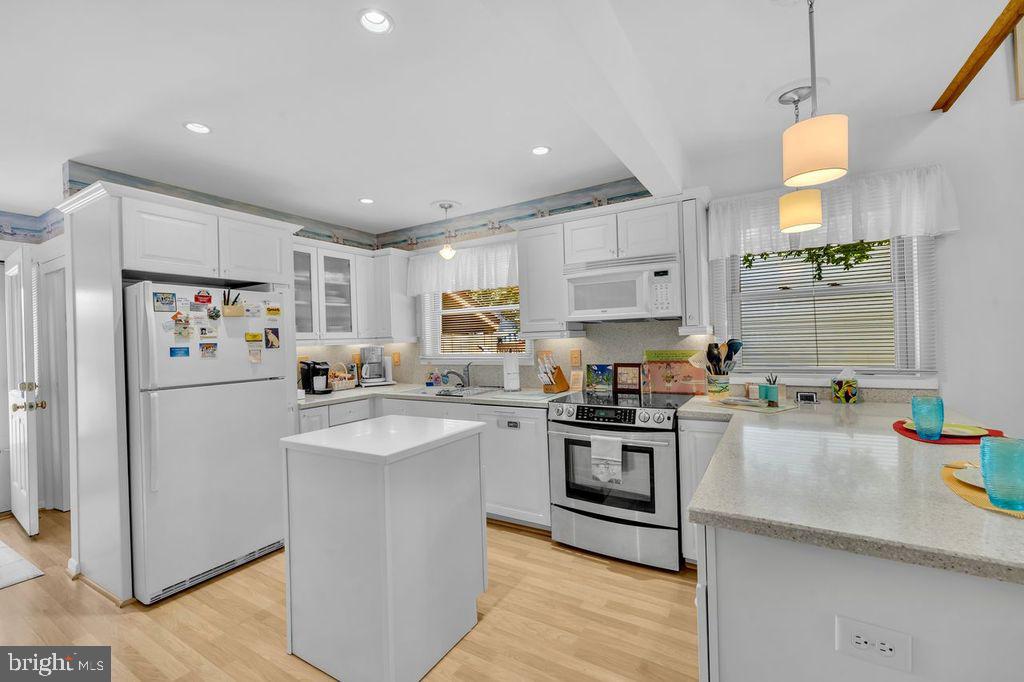 614 South Surf Road Ocean City, MD 21842 - Photo 16 of 58 KITCHEN