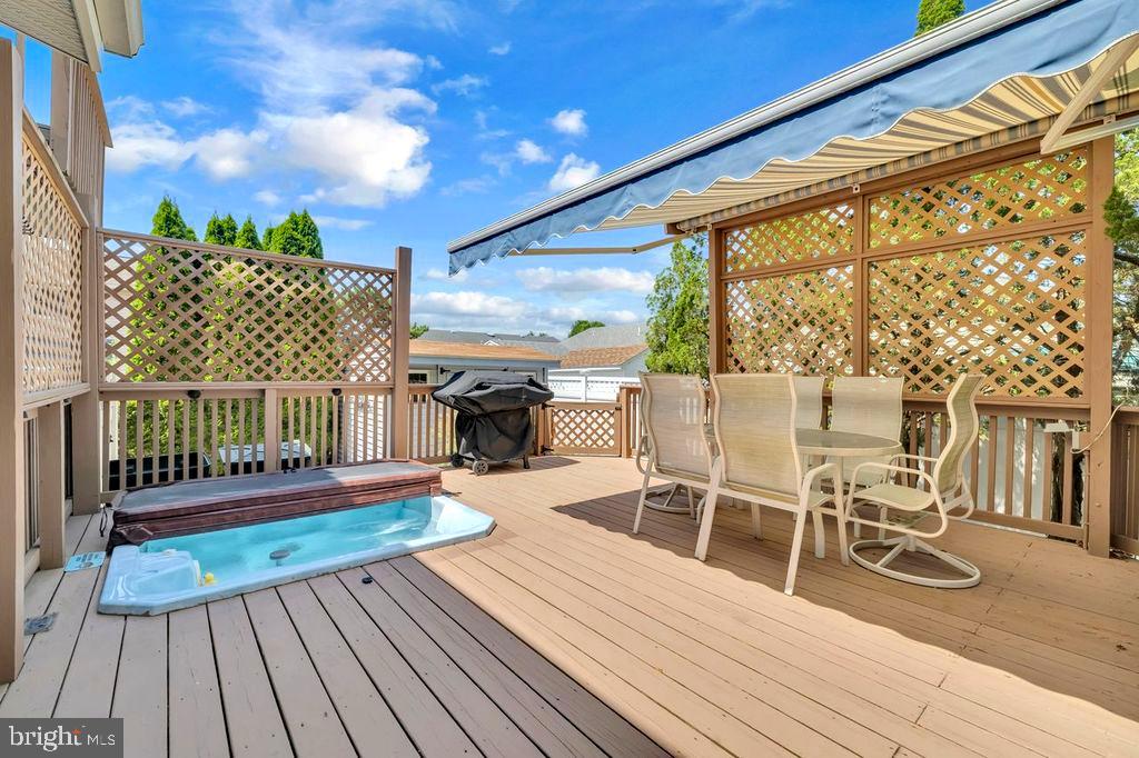 614 South Surf Road Ocean City, MD 21842 - Photo 38 of 58 DECK / HOT TUB