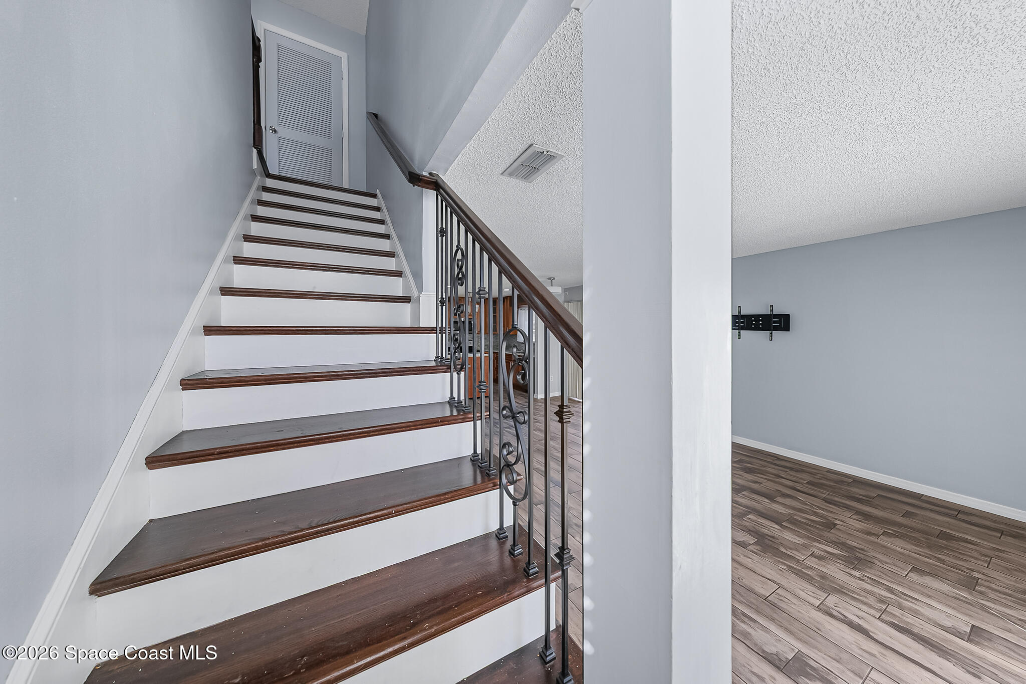 865 Dewberry Terrace Northeast Palm Bay, FL 32905 - Photo 13 of 29 a view of entryway