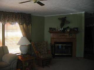 7864 West Newburg Road Carleton, MI 48117 - Photo 6 of 8 767336-5.JPG