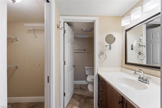 $1,650 | 2264 Winkler Avenue, Unit 202, Fort Myers, FL 33901