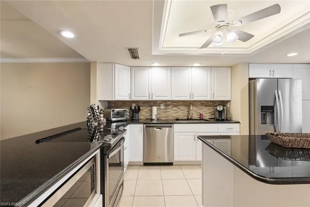 $1,650 | 2264 Winkler Avenue, Unit 202, Fort Myers, FL 33901