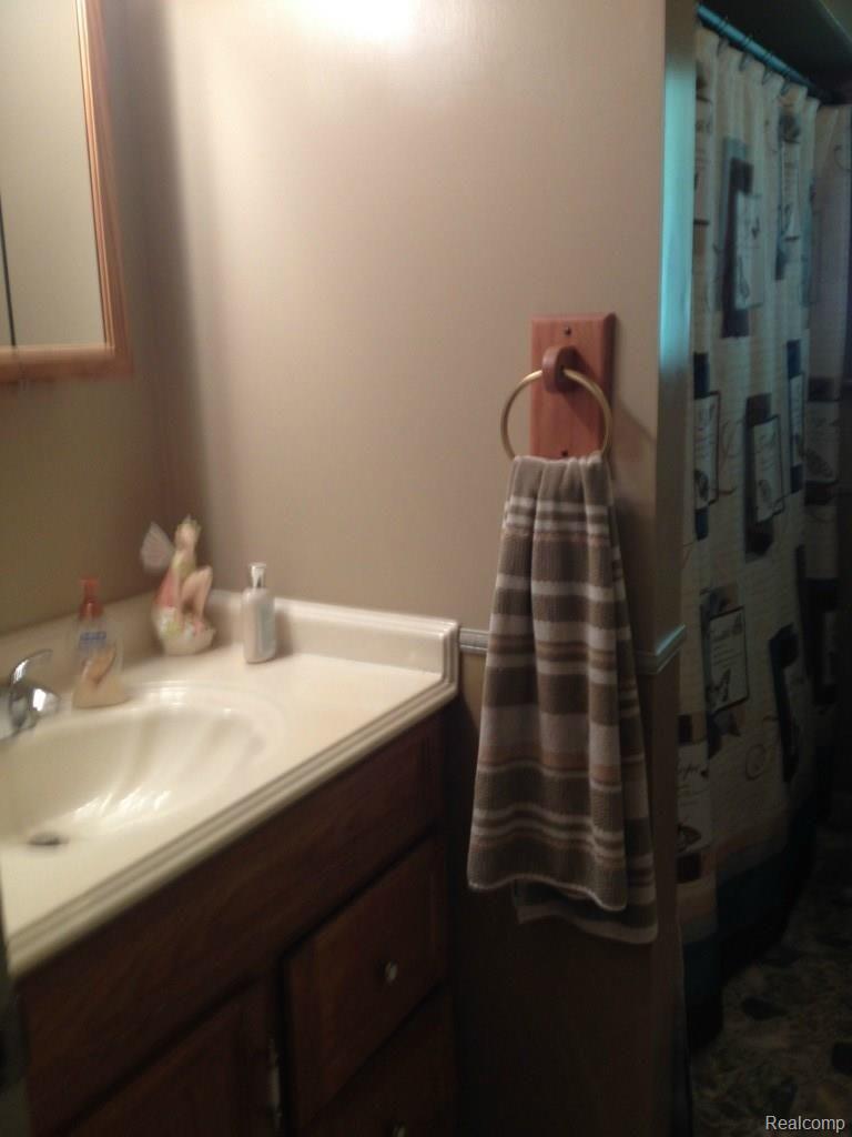 5300 Coldwater Road Columbiaville, MI 48421 - Photo 7 of 19 photo 10.jpg