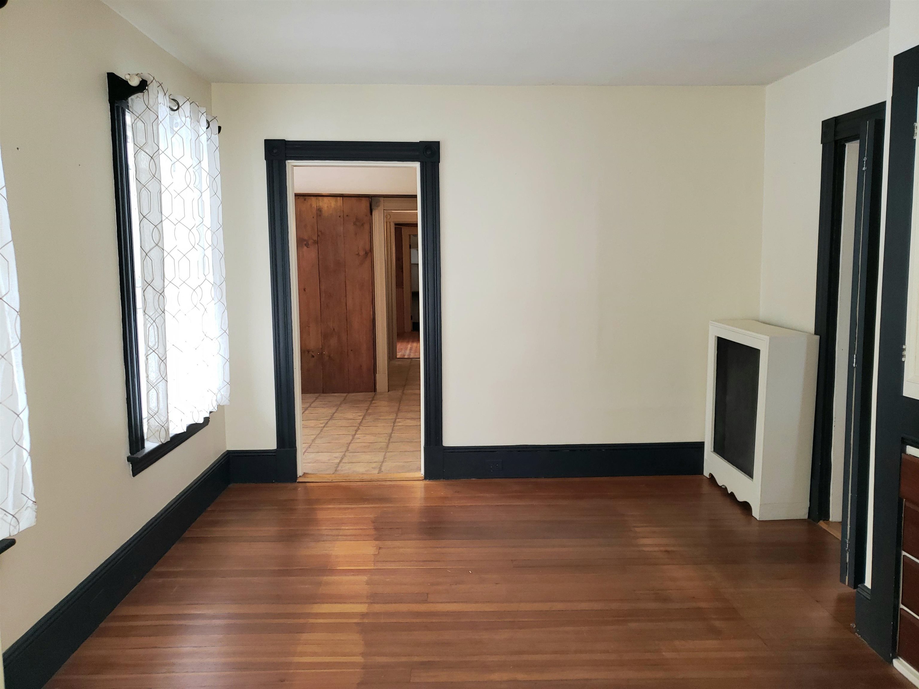 6 Everett Street Derry, NH 03038 - Photo 6 of 40 Gallery Image 6
