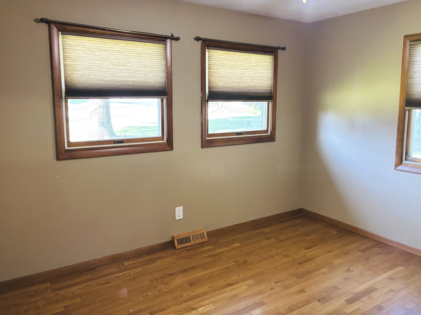 23663 Hazel Road Sterling, IL 61081 - Photo 13 of 22