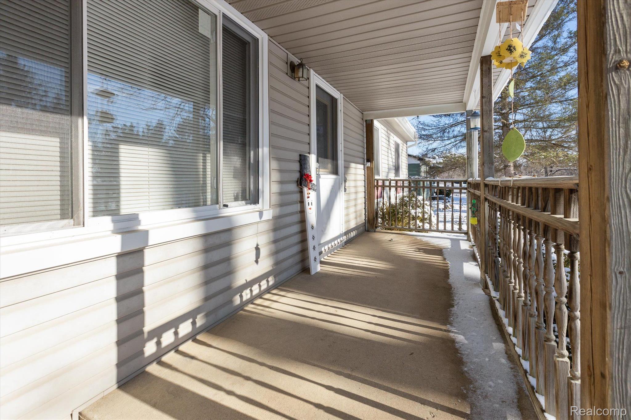 7153 Bennett Lake Road Fenton, MI 48430 - Photo 5 of 32 Gallery Image 5