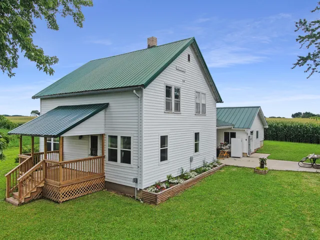 $259,900 | 19439 Co Hwy EE, Richland Center, WI 53581