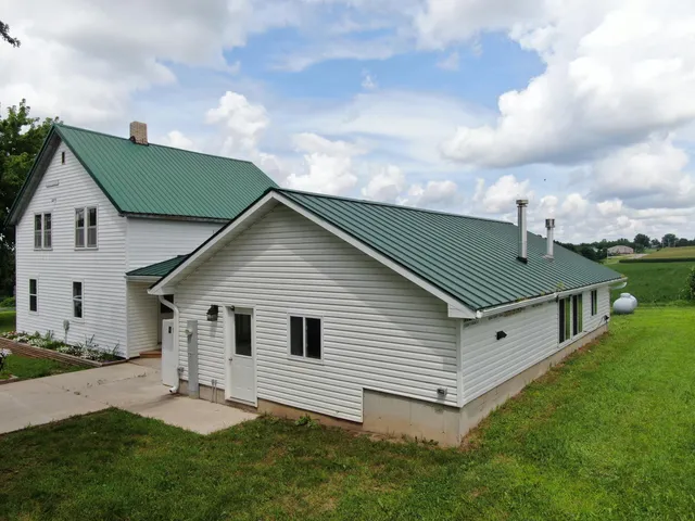 $259,900 | 19439 Co Hwy EE, Richland Center, WI 53581