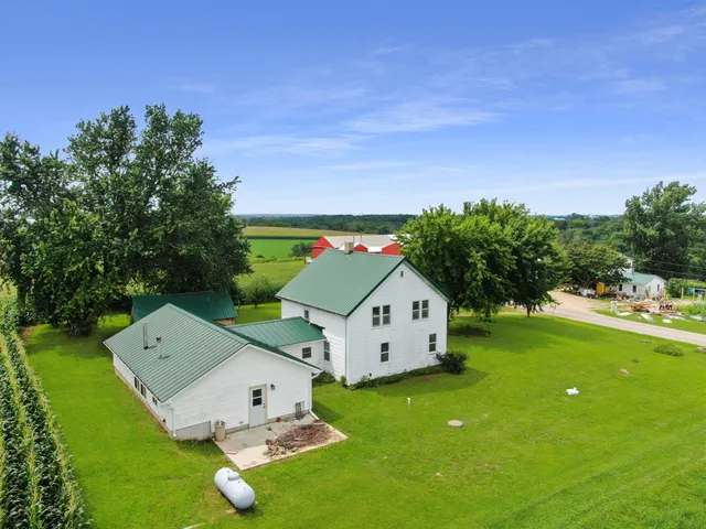 $259,900 | 19439 Co Hwy EE, Richland Center, WI 53581