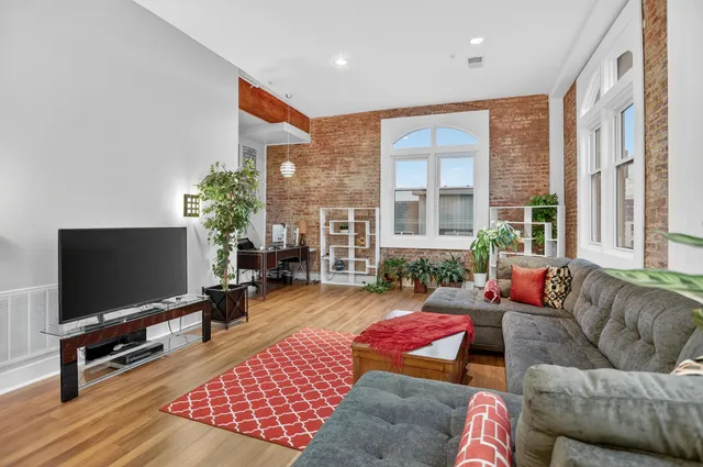 $389,000 | 435 South Front Street, Unit 307, Memphis, TN 38103