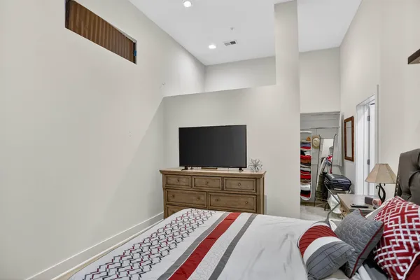 $379,900 | 435 South Front Street, Unit 307, Memphis, TN 38103