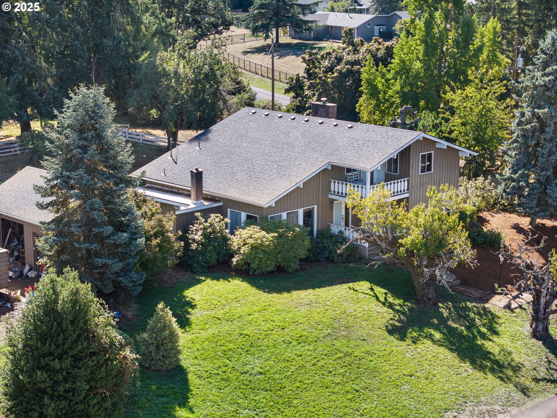 32313 Green Acres Loop Cottage Grove, OR 97424 - Photo 3 of 37