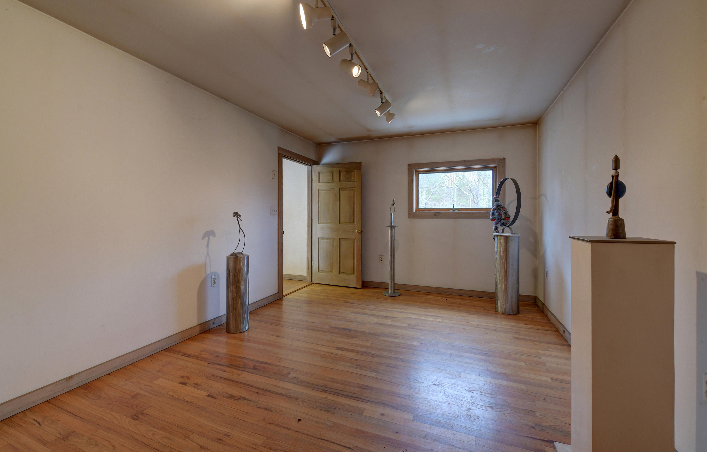 481 Shunpike Road Sheffield, MA 01257 - Photo 26 of 36 75 Workshop Second Floor Exhibit Room On