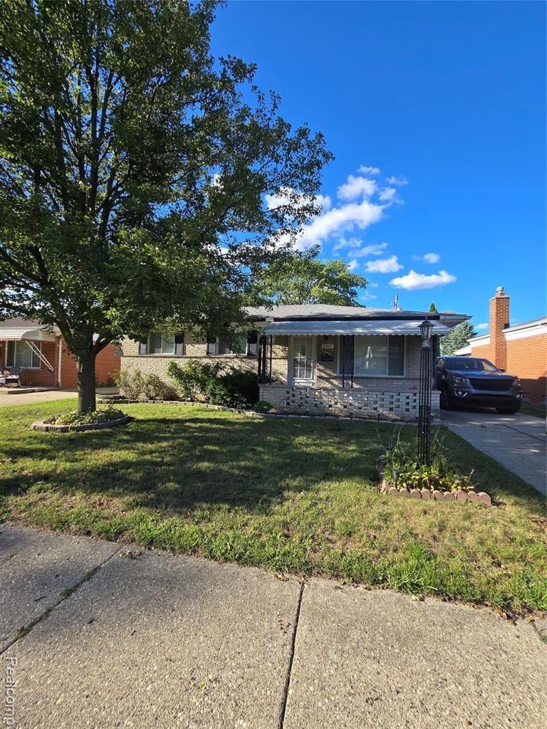 8465 Helen Street Center Line, MI 48015 - Photo 1 of 17 Gallery Image 1