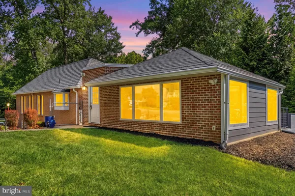 $1,275,000 | 9416 Holbrook Lane, Rockville, MD 20854