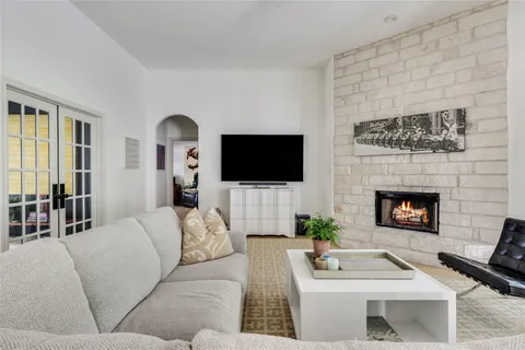 $899,000 | 136 Territory Drive, Bastrop, TX 78602