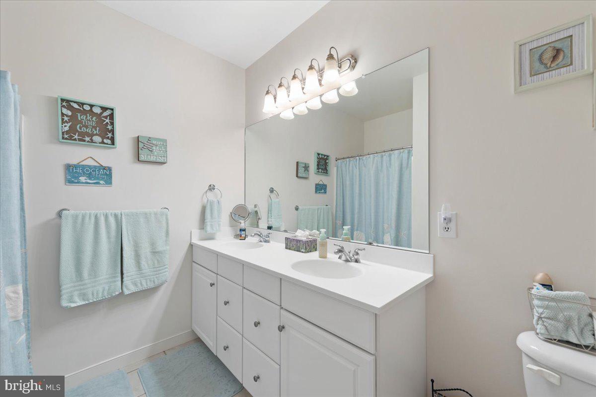30611 Cedar Neck Road, Unit 2201 Ocean View, DE 19970 - Photo 30 of 60 Primary bathroom