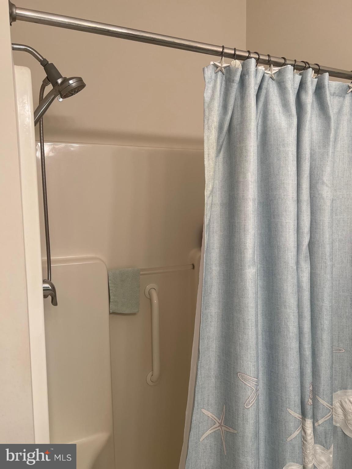 30611 Cedar Neck Road, Unit 2201 Ocean View, DE 19970 - Photo 32 of 60 Shower with grab bars