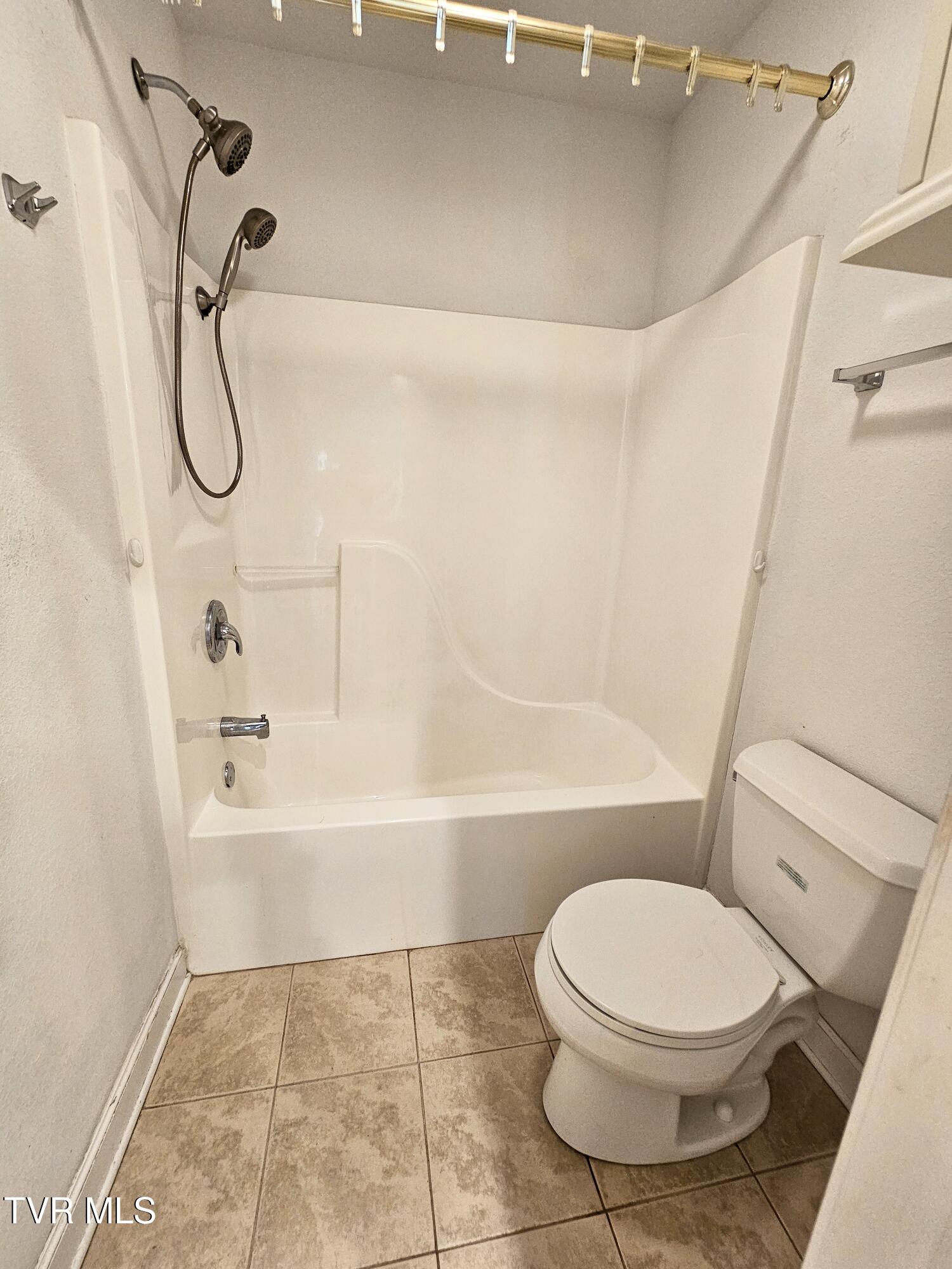 485 Ebenezer Loop Chuckey, TN 37641 - Photo 13 of 30 20250411_111603 1