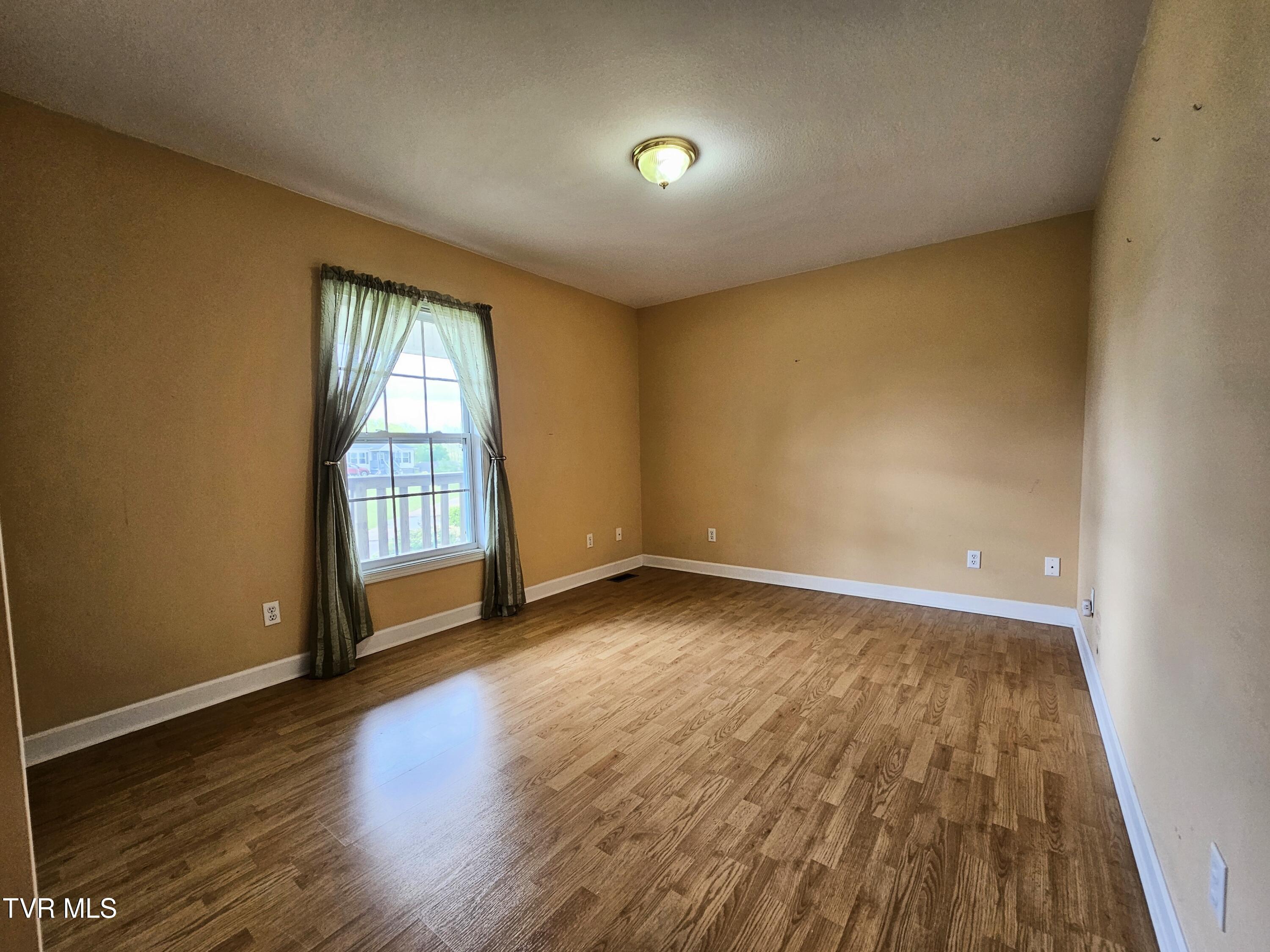 485 Ebenezer Loop Chuckey, TN 37641 - Photo 16 of 30 20250411_111512 1