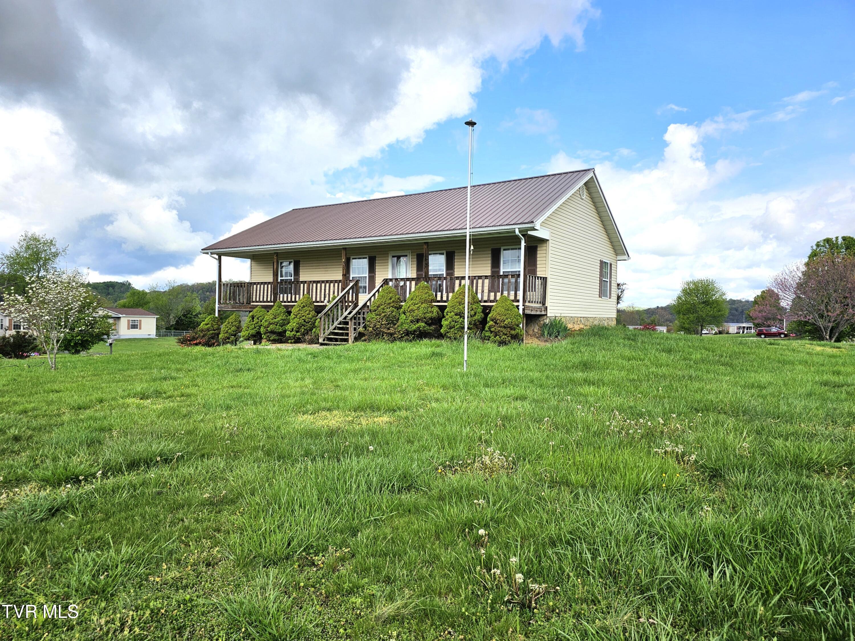 485 Ebenezer Loop Chuckey, TN 37641 - Photo 23 of 30 20250411_112036 1