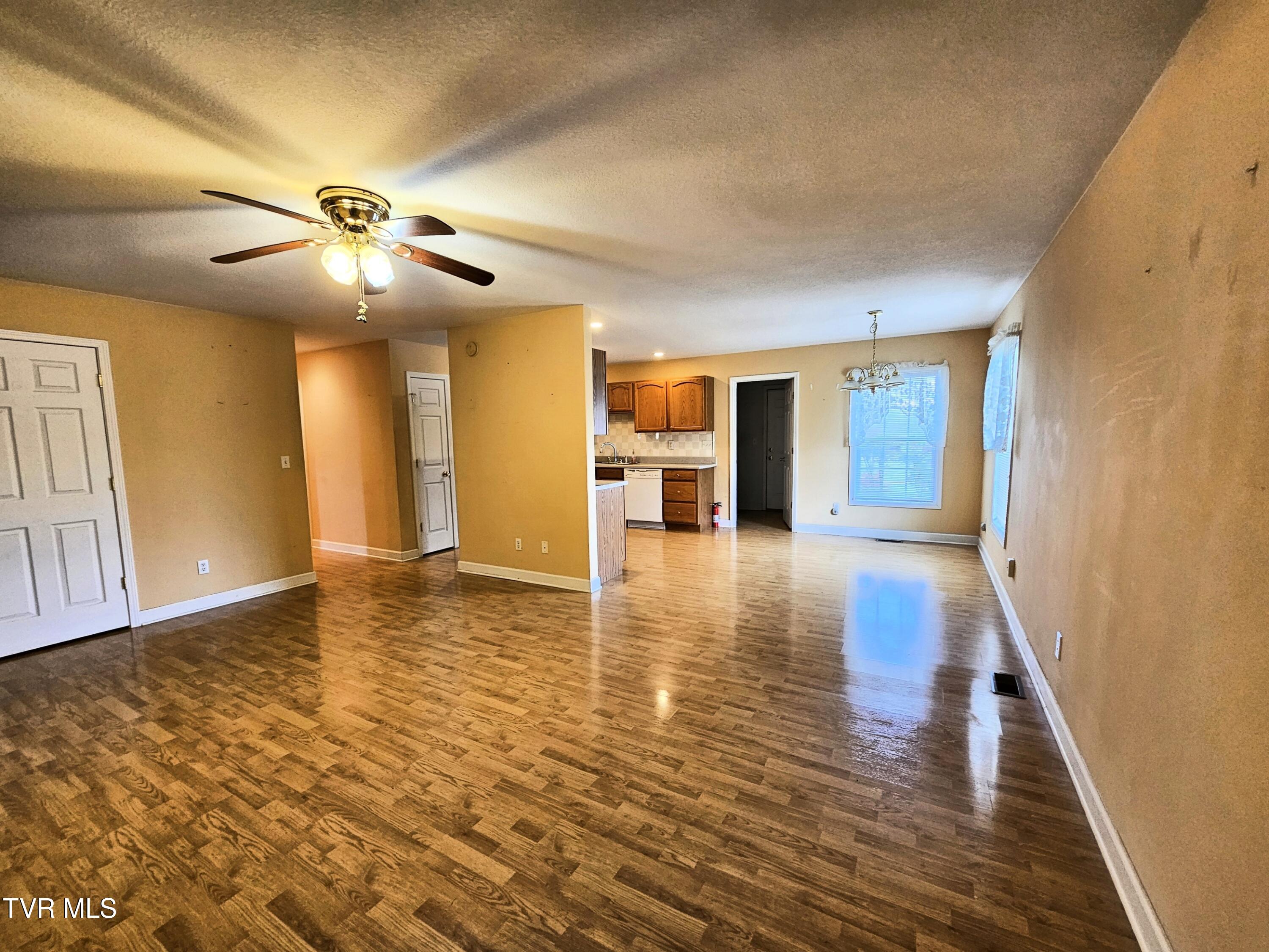 485 Ebenezer Loop Chuckey, TN 37641 - Photo 5 of 30 20250411_111242 1