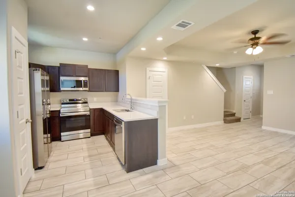 $1,800 | 8311 V. Pisa, Unit 102, San Antonio, TX 78227