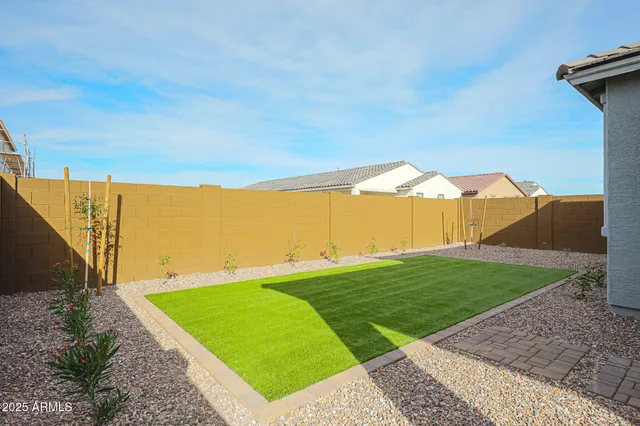 $2,400 | 8726 West Pasadena Avenue, Glendale, AZ 85305