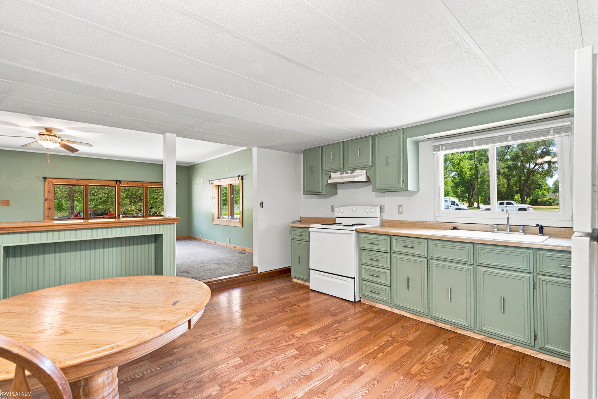 5469 Parker Road Fort Gratiot, MI 48059 - Photo 14 of 32