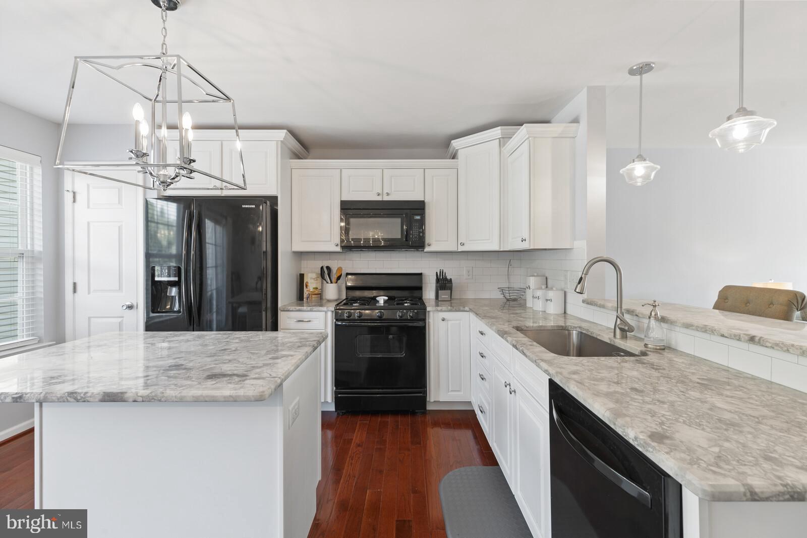 3 Nicole Court Deptford, NJ 08096 - Photo 5 of 29