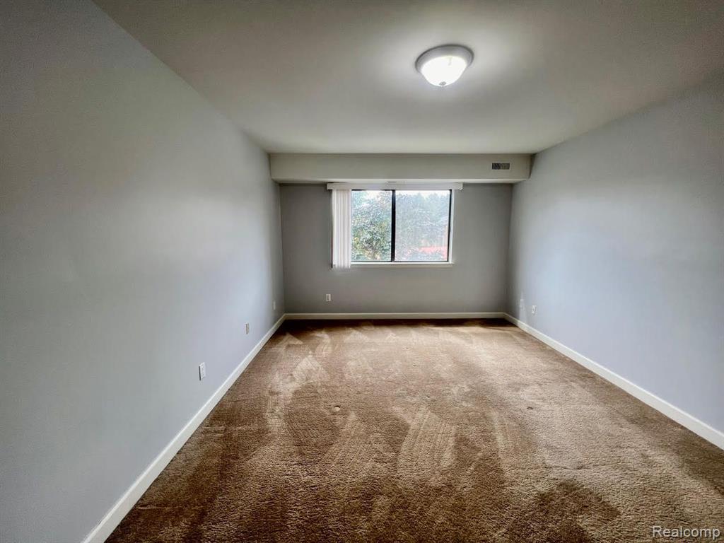 30060 West 12 Mile Road, Unit 94 Farmington, MI 48334 - Photo 17 of 22