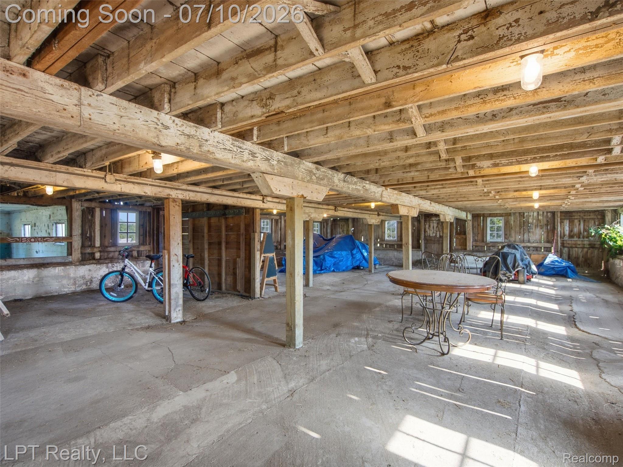 600 Fowlerville Road Fowlerville, MI 48836 - Photo 13 of 74 15-DSC00002.jpg