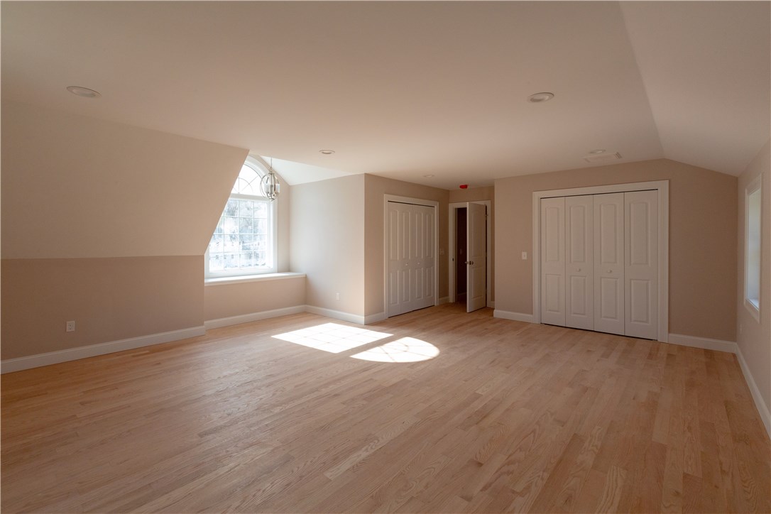 333 Old River Road Lincoln, RI 02838 - Photo 17 of 20