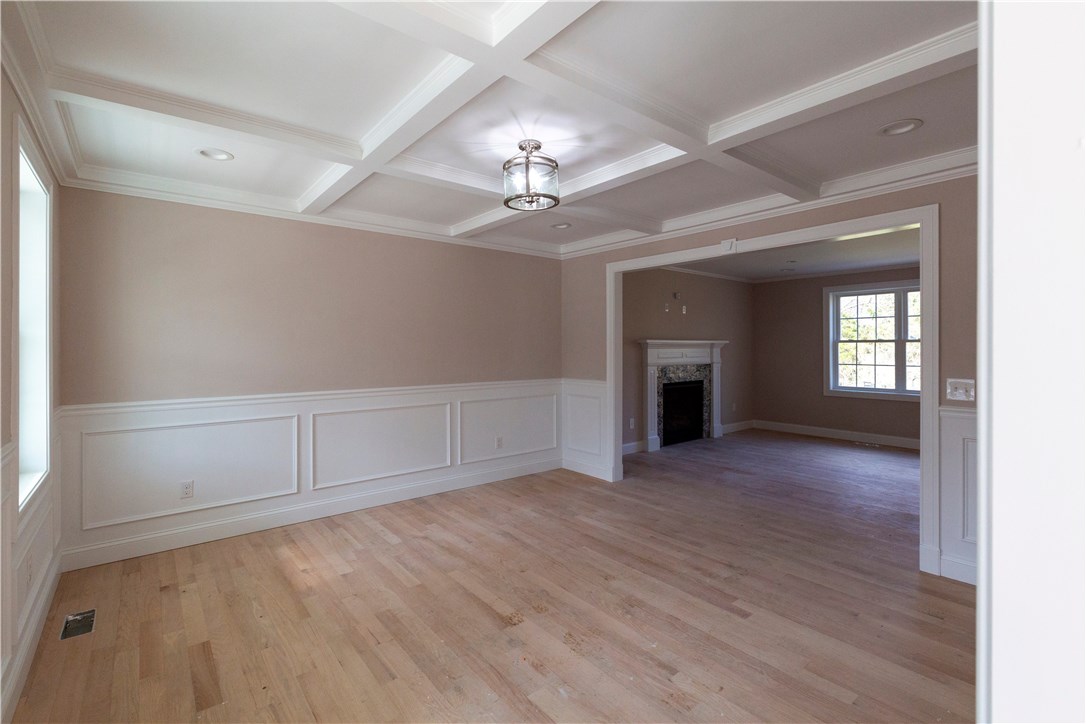 333 Old River Road Lincoln, RI 02838 - Photo 6 of 20