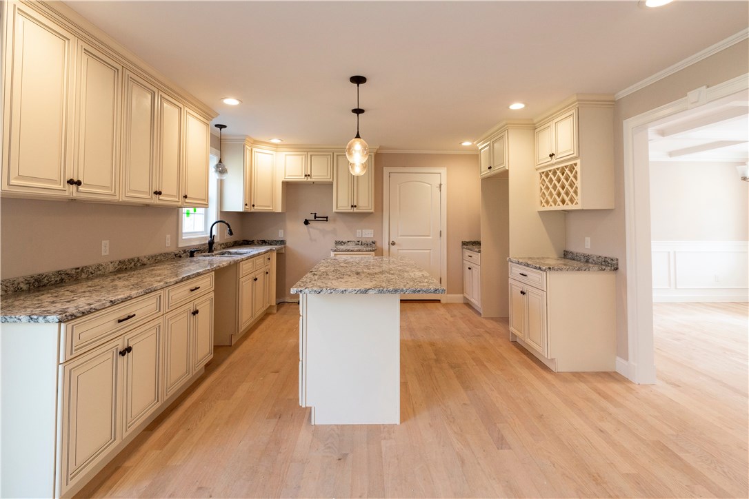 333 Old River Road Lincoln, RI 02838 - Photo 9 of 20