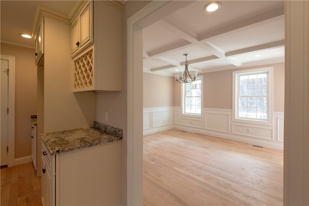 333 Old River Road Lincoln, RI 02838 - Photo 10 of 20