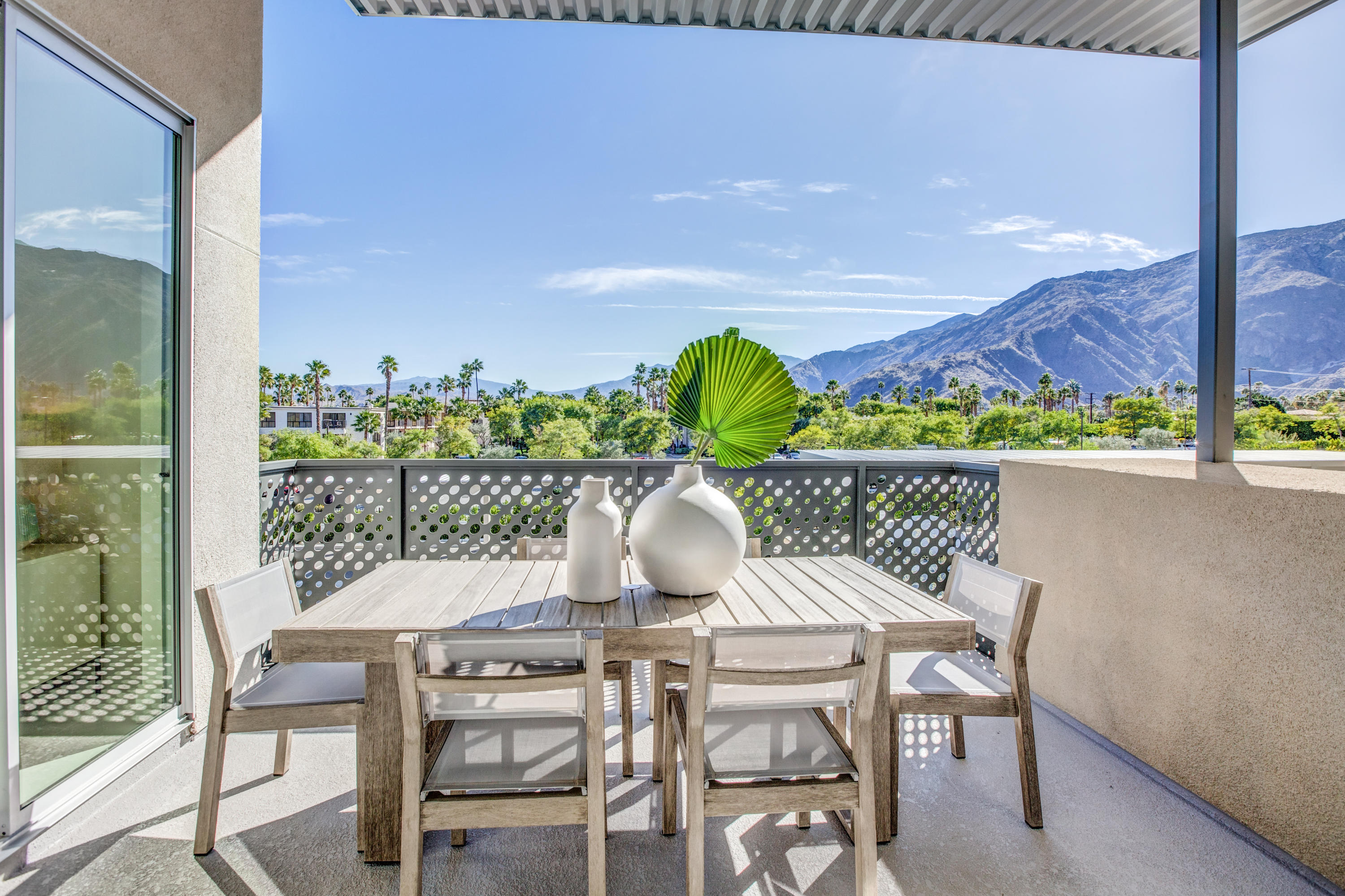 160 The Riv Palm Springs, CA 92262 - Photo 7 of 32 24