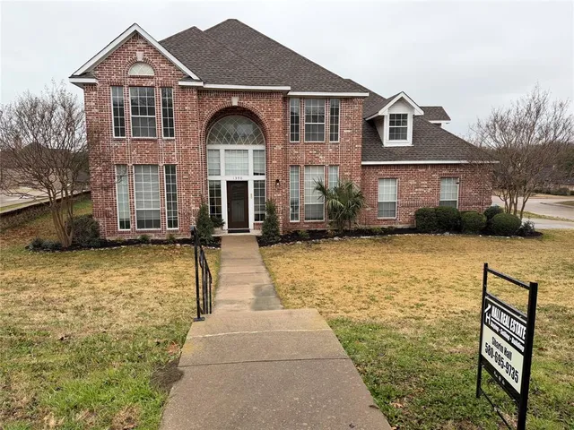 $579,000 | 1390 Shores Boulevard, Rockwall, TX 75087