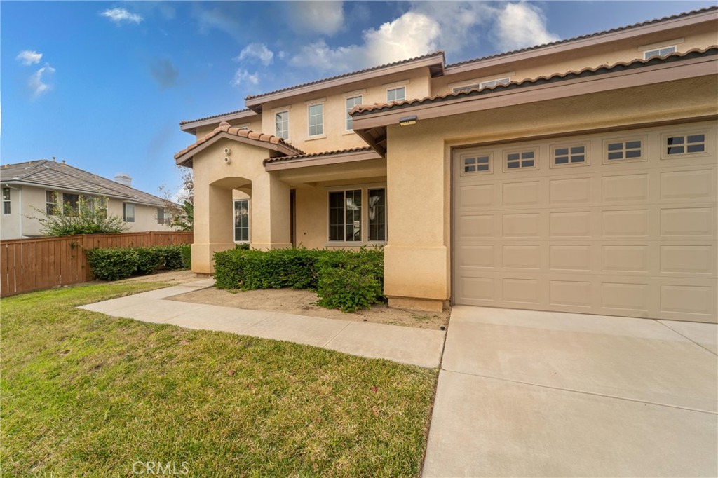 17191 Greentree Drive Riverside, CA 92503 - Photo 48 of 53 a view of a house with a outdoor space