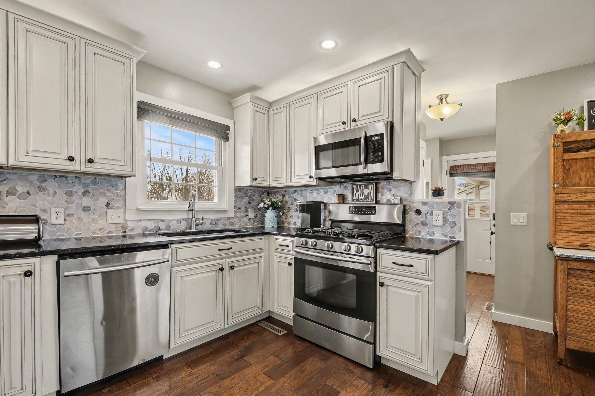 254 Ridgewood Court Ionia, MI 48846 - Photo 10 of 20 011_file_1448