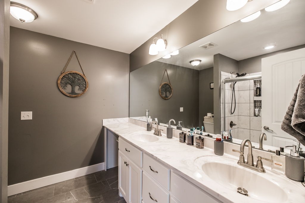 1007 Smiley Troutt Road Bethpage, TN 37022 - Photo 17 of 24