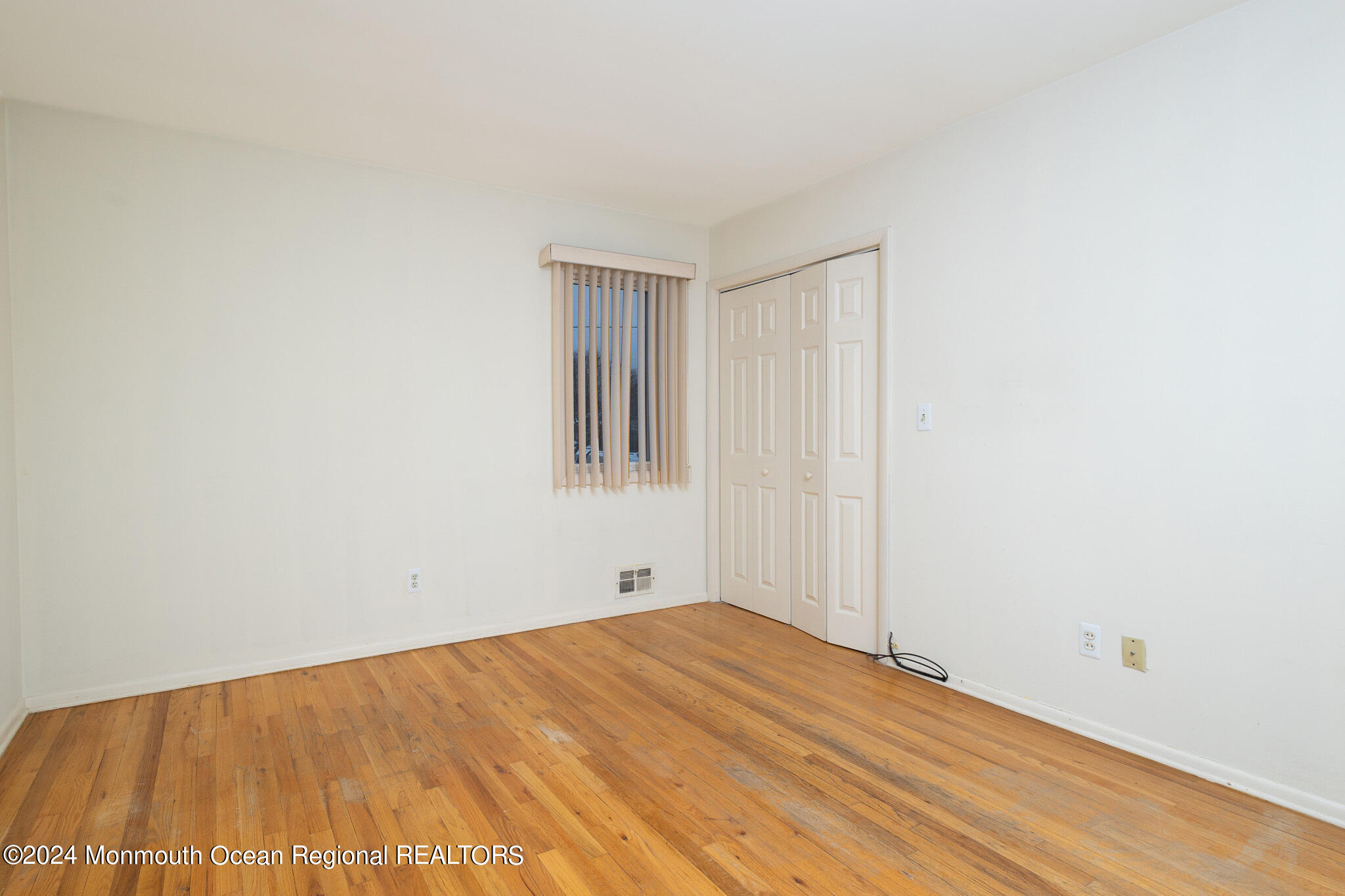 504 Roberta Road Neptune Township, NJ 07753 - Photo 16 of 24 ROBERTA BR 1-2