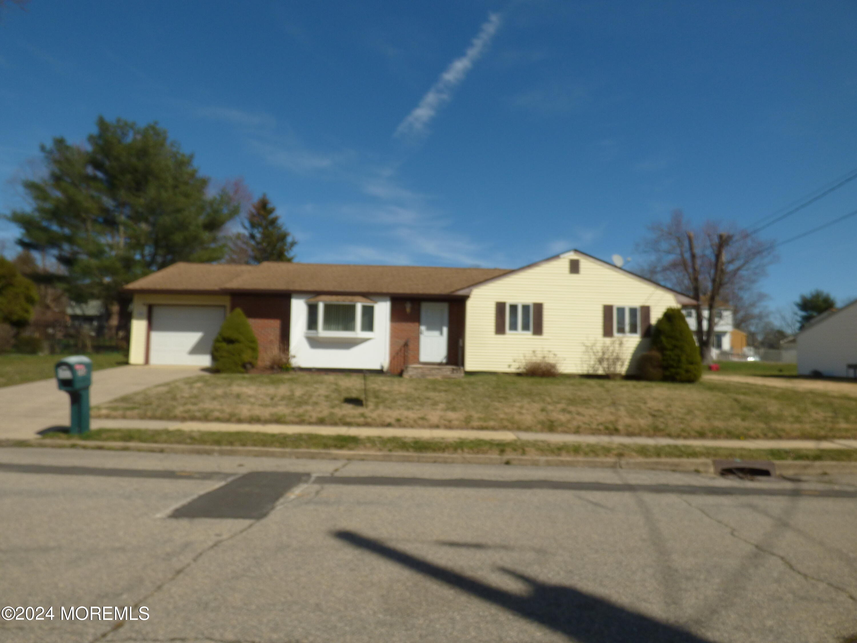 504 Roberta Road Neptune Township, NJ 07753 - Photo 20 of 24 P1060419