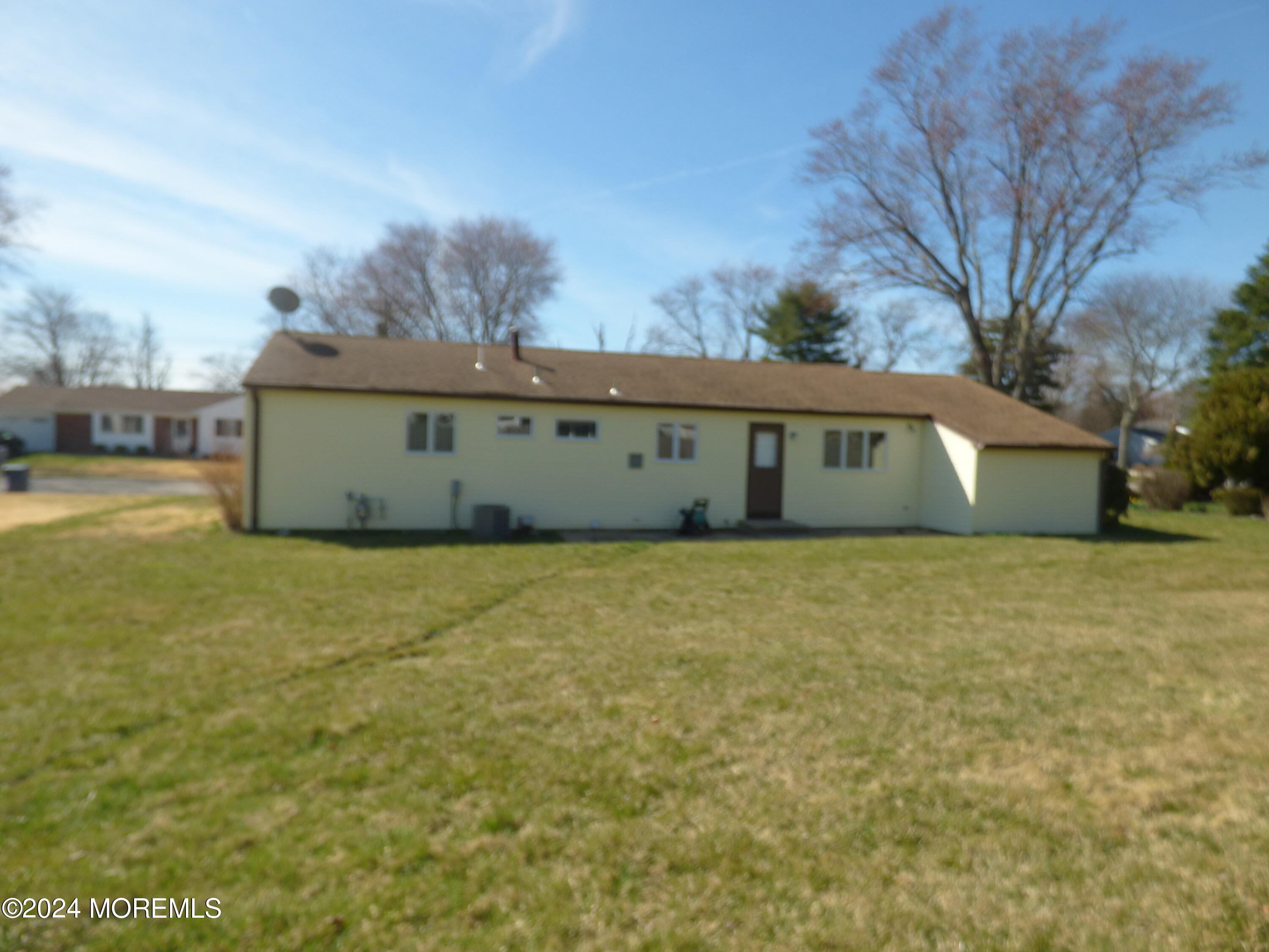 504 Roberta Road Neptune Township, NJ 07753 - Photo 23 of 24 P1060424