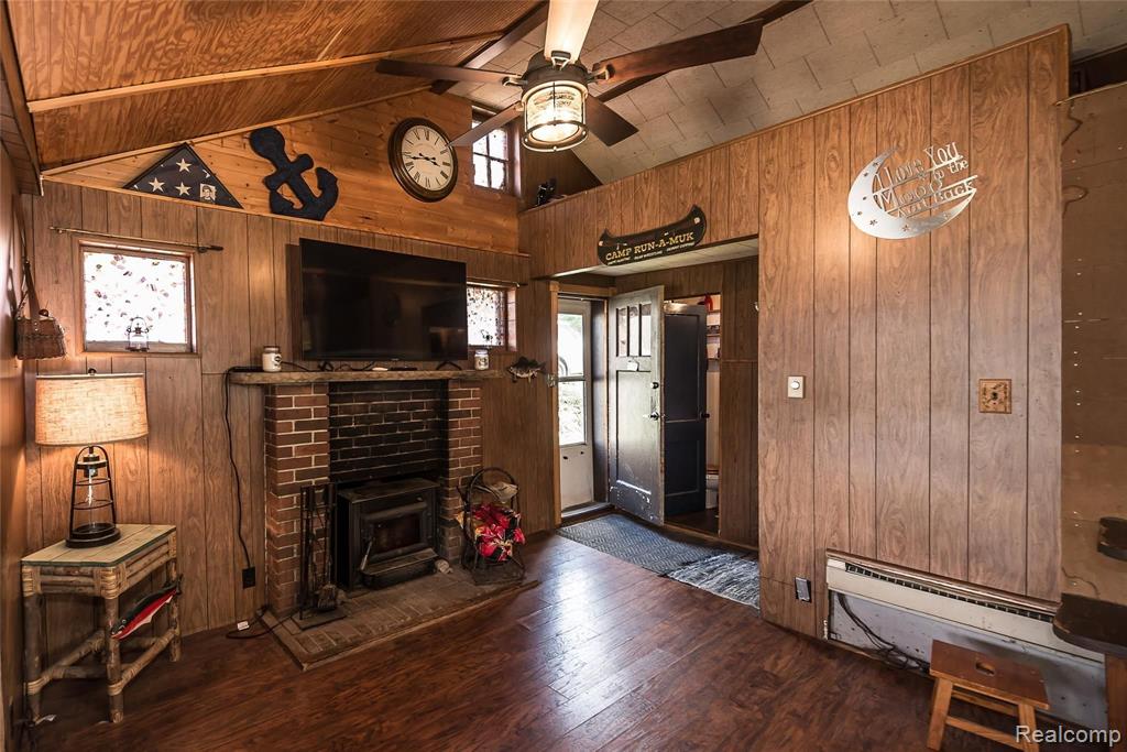 2555 Melvin Road Pinckney, MI 48169 - Photo 23 of 32